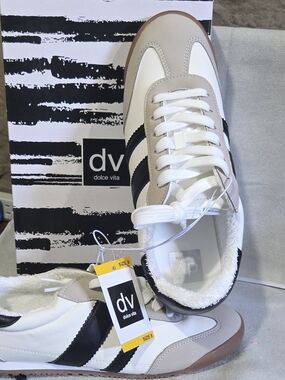 DV by Dolce Vita Black & White Women's Sneakers